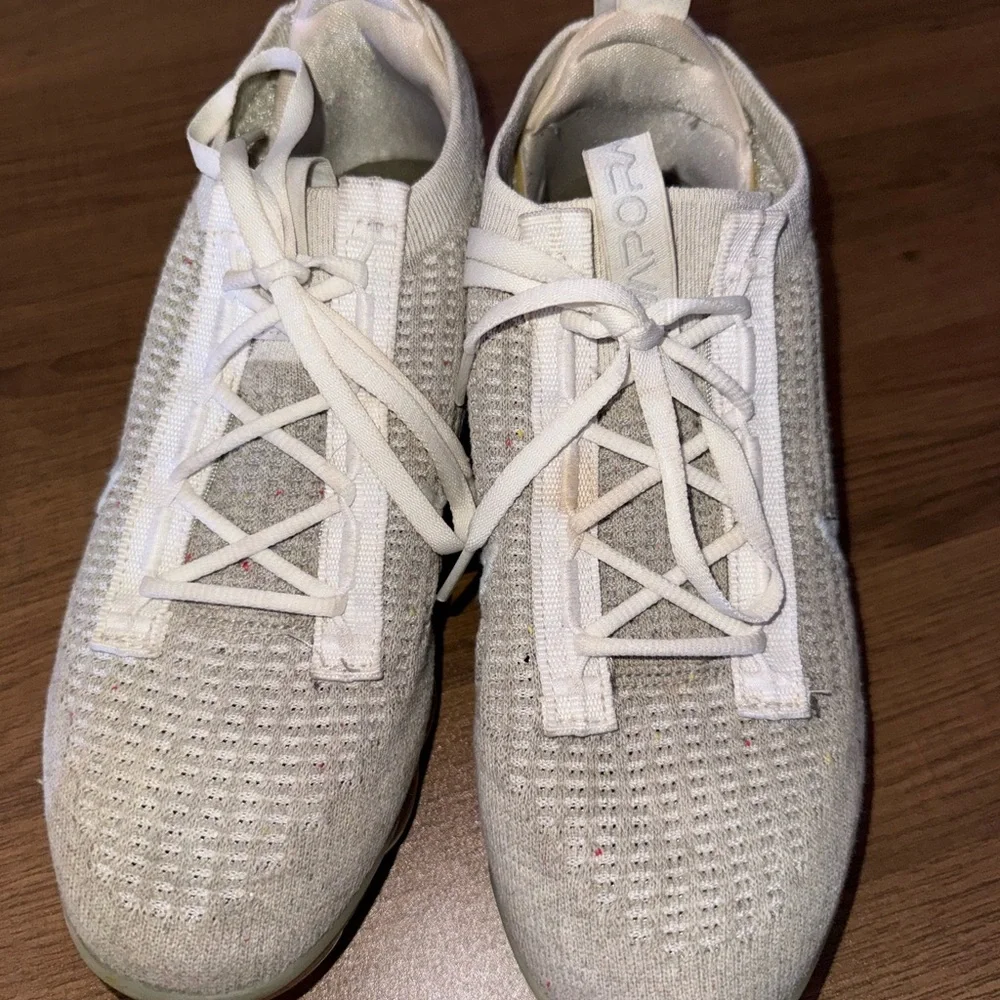 Nike Flyknit VaporMax Sneakers in White and Light Gray - Picture 2 of 6